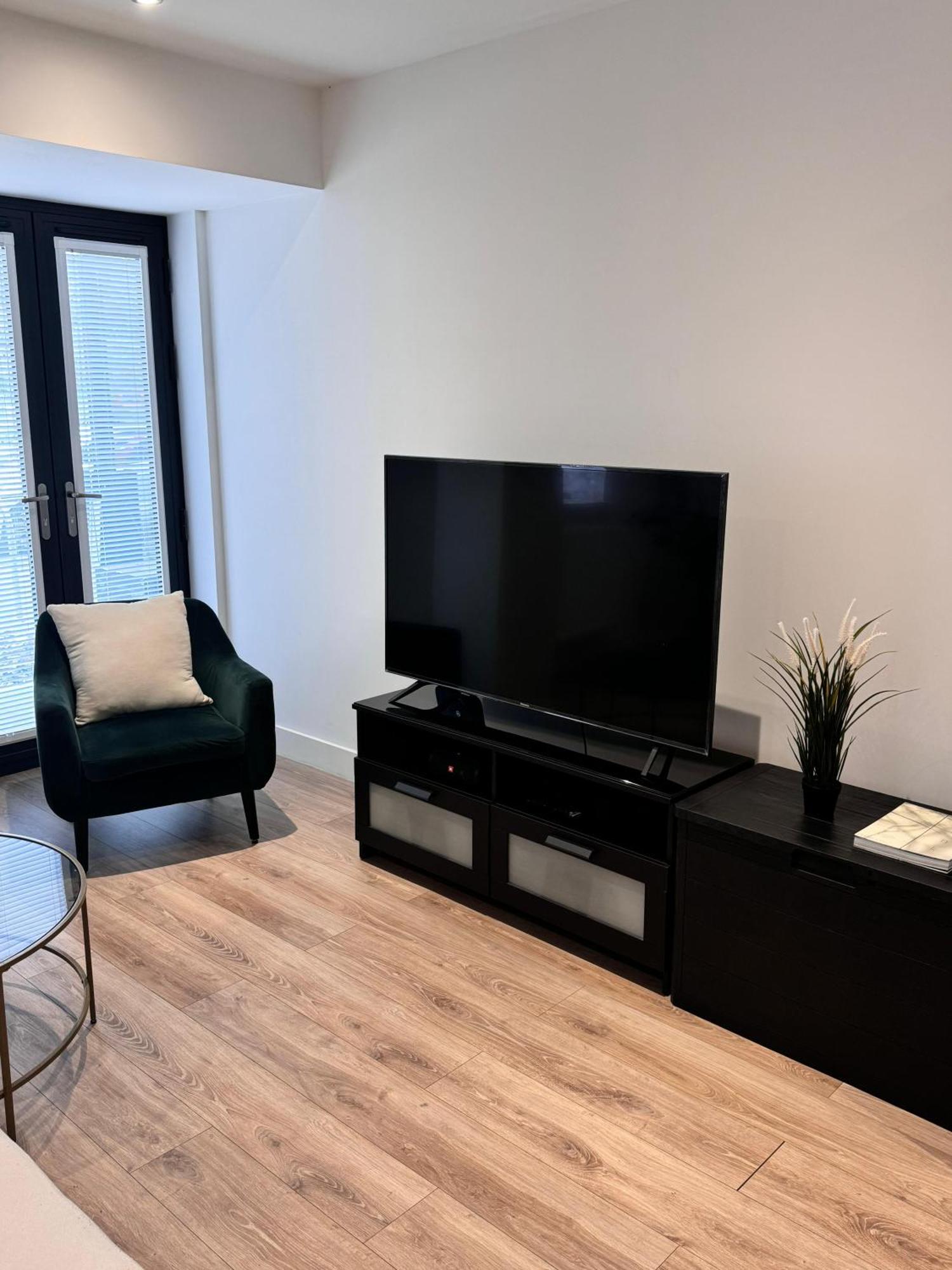 Stylish Luxury Solihull Flat Екстериор снимка